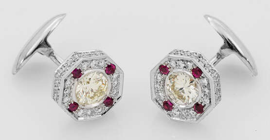 Pair of extravagant cufflinks with brilliant-Solitary - photo 1