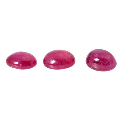 Kalibrierte ovale Rubin-Cabochons von zus. ca. 31,75 ct, - Foto 3