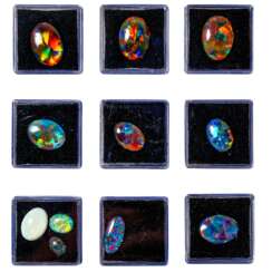 Konvolut von 11 Gilson-Opal-Synthesen/Opal-Imitationen,