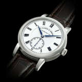 A. LANGE & S&#214;HNE. A VERY RARE PLATINUM LIMITED EDITION WRISTWATCH WITH FUSEE CHAIN AND ENAMEL DIAL - Foto 2