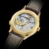 PATEK PHILIPPE. A RARE AND SUPERB 18K GOLD AUTOMATIC WORLD TIME WRISTWATCH WITH CLOISONN&#201; ENAMEL DIAL - фото 3