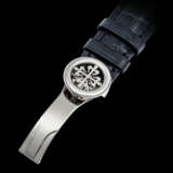 PATEK PHILIPPE. A RARE AND ATTRACTIVE 18K WHITE GOLD AUTOMATIC WORLD TIME WRISTWATCH WITH CLOISONN&#201; ENAMEL DIAL - фото 4