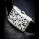 FRANCK MULLER. AN 18K WHITE GOLD AUTOMATIC TRIPLE CALENDAR WRISTWATCH WITH MOON PHASES - фото 1