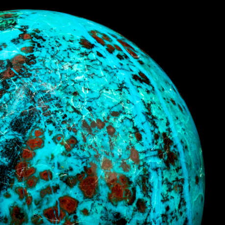 A SPHERE OF MALACHITE WITH CHRYSOCOLLA - photo 2