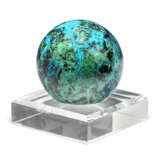 A SPHERE OF MALACHITE WITH CHRYSOCOLLA - photo 3