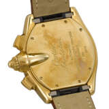 CARTIER. A LARGE 18K GOLD AUTOMATIC CHRONOGRAPH WRISTWATCH WITH DATE, GUARANTEE AND BOX - фото 3