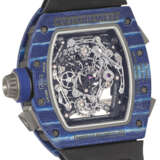 RICHARD MILLE. AN EXCEPTIONAL AND UNIQUE PROTOTYPE BLUE TPT QUARTZ AND CARBON NANOFIBRE SKELETONIZED SPLIT SECONDS CHRONOGRAPH TOURBILLON WRISTWATCH WITH 30-MINUTE TOTALISER, POWER-RESERVE, TORQUE AND FUNCTION INDICATORS - Foto 4