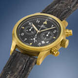 IWC. AN ATTRACTIVE 18K GOLD PILOT`S CHRONOGRAPH WRISTWATCH WITH DATE AND BOX - Foto 2