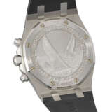 AUDEMARS PIGUET. A VERY RARE PLATINUM LIMITED EDITION AUTOMATIC CHRONOGRAPH WRISTWATCH WITH DATE AND GUARANTEE - Foto 3