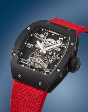 RICHARD MILLE. AN EXTREMELY IMPORTANT ULTRA-LIGHTWEIGHT CARBON COMPOSITE TOURBILLON WRISTWATCH WITH BOX - Foto 2