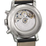 BAUME & MERCIER. AN ATTRACTIVE STAINLESS STEEL AUTOMATIC TRIPLE CALENDAR CHRONOGRAPH WRISTWATCH WITH MOON PHASES - Foto 3