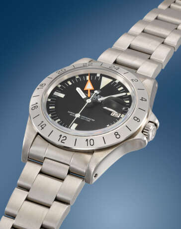ROLEX. AN ATTRACTIVE STAINLESS STEEL AUTOMATIC WRISTWATCH WITH SWEEP CENTRE SECONDS, DATE, 24 HOUR HAND AND BRACELET - фото 2