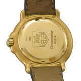 TAG HEUER. AN ATTRACTIVE 18K GOLD AUTOMATIC WRISTWATCH WITH SWEEP CENTRE SECONDS, DATE, GUARANTEE AND BOX - фото 3