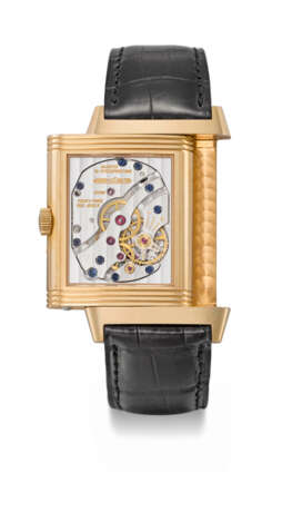 JAEGER-LECOULTRE. AN ATTRACTIVE AND ELEGANT 18K PINK GOLD REVERSO WRISTWATCH WITH MOON PHASES, DAY/NIGHT, POWER RESERVE INDICATION, GUARANTEE AND BOX - Foto 3