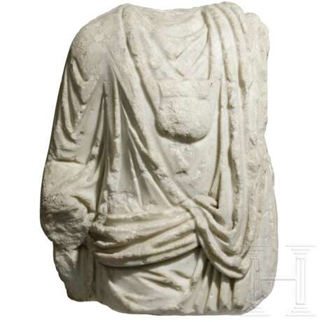 Marmor-Togatus eines Knaben, 2. Jhdt. n. Chr. - photo 1
