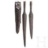 Keltisches Schwert und zwei Lanzenspitzen, rituell verbogen, spätes 3. - 2. Jhdt. v. Chr. - Foto 1