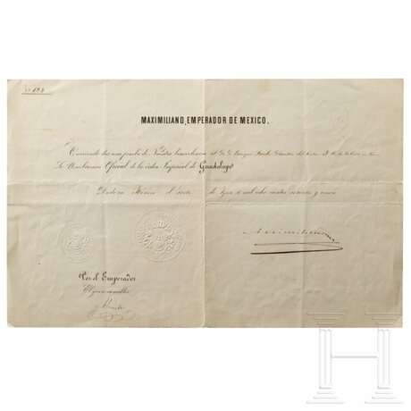 Kaiser Maximilian I. von Mexiko (1832 - 1867) - eigenhändig signierte Verleihungsurkunde zum Offizierskreuz des Ordens Imperial de Guadalupe vom 7. August 1865 - фото 1
