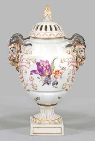 Potpourri-Vase mit Widderköpfen - Foto 1