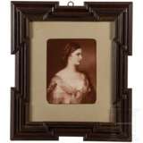 Kaiserin Elisabeth von Österreich - großformatige Portraitaufnahme der jugendlichen Kaiserin nach dem Franz-Schrotzberg-Gemälde, um 1860 - фото 1