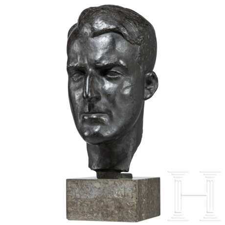 Gerhard Rühle - bronzene Portraitbüste - photo 1