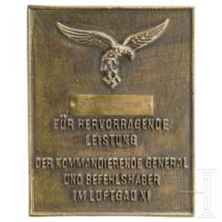 Ehrenschild "Für hervorragende Leistungen - Der kommandierende General und Befehlshaber im Luftgau XI"