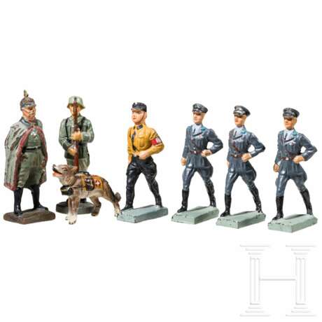 Sieben Elastolin und Lineol Figuren mit DLV, SS, Heer und Ludendorff - photo 1