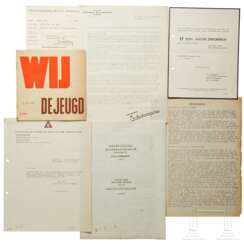 Konvolut mit zahlreichen Dokumenten und Broschüren der niederländischen SS