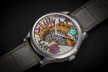 VAN CLEEF AND ARPELS, A FINE GOLD LIMITED EDITION WRISTWATCH WITH MOTHER-OF-PEARL DIAL