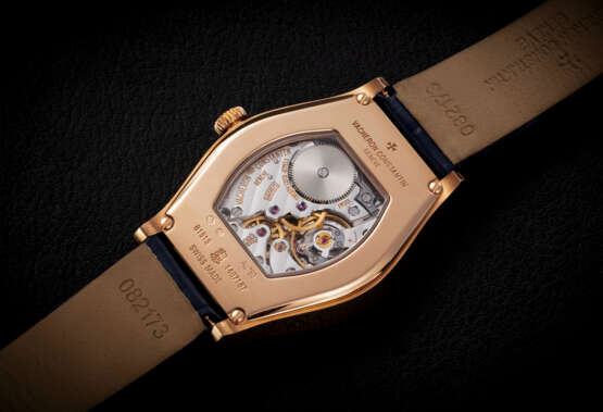 VACHERON CONSTANTIN, MALTE REF. 81515/000R, AN ELEGANT GOLD AND DIAMOND-SET LADIES WRISTWATCH - photo 2