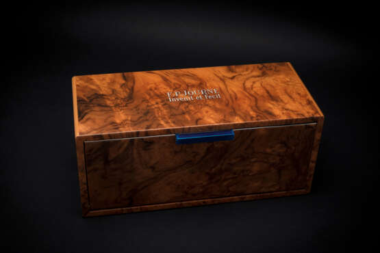 F.P. JOURNE, A WOODEN PRESENTATION BOX FOR FIVE WATCHES - photo 2
