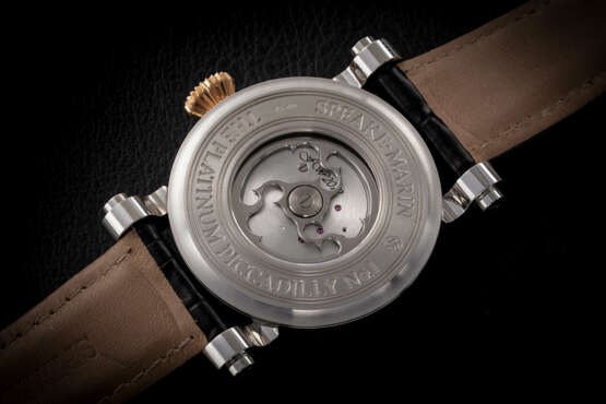 SPEAKE-MARIN, THE PICCADILLY PP3GD7R, A LIMITED EDITION PLATINUM WRISTWATCH - Foto 2