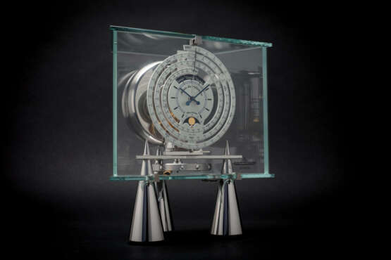 JAEGER-LECOULTRE, REF. 556.130.3, ATMOS DU MILLENAIRE ATLANTIS, A DESK CLOCK WITH 1000 YEAR CALENDAR AND MOON PHASES - photo 2