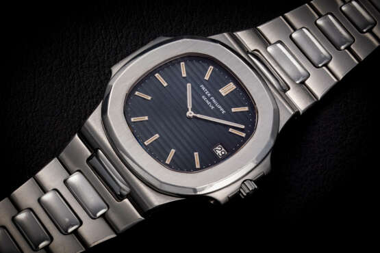 PATEK PHILIPPE, NAUTILUS REF. 3700A, AN ICONIC AND ATTRACTIVE STEEL WRISTWATCH - photo 1