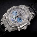 AUDEMARS PIGUET, ROYAL OAK REF. 26068BC, AN ATTRACTIVE GOLD AND DIAMOND-PAVED AUTOMATIC CHRONOGRAPH - photo 1