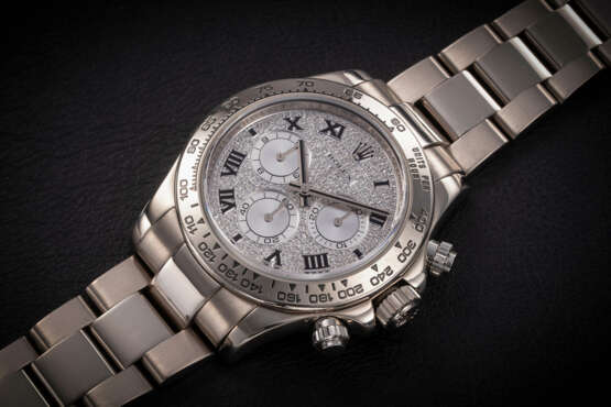 ROLEX, DAYTONA REF. 116509, A GOLD AUTOMATIC CHRONOGRAPH WITH DIAMOND PAVED DIAL - фото 1