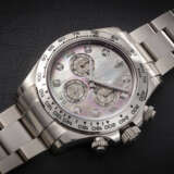 ROLEX, DAYTONA REF. 116509, A GOLD AUTOMATIC CHRONOGRAPH WITH MOTHER-OF-PEARL DIAL - фото 1