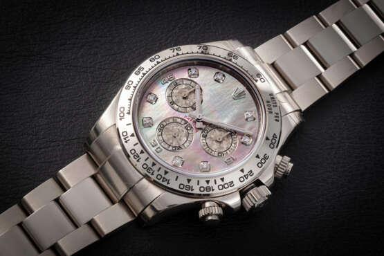 ROLEX, DAYTONA REF. 116509, A GOLD AUTOMATIC CHRONOGRAPH WITH MOTHER-OF-PEARL DIAL - фото 1