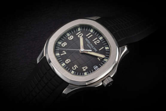 PATEK PHILIPPE, AQUANAUT REF. 5165A-001, A STEEL AUTOMATIC WRISTWATCH - photo 1