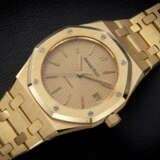 AUDEMARS PIGUET, ROYAL OAK REF.14790BA, AN ATTRACTIVE GOLD AUTOMATIC WRISTWATCH - photo 1