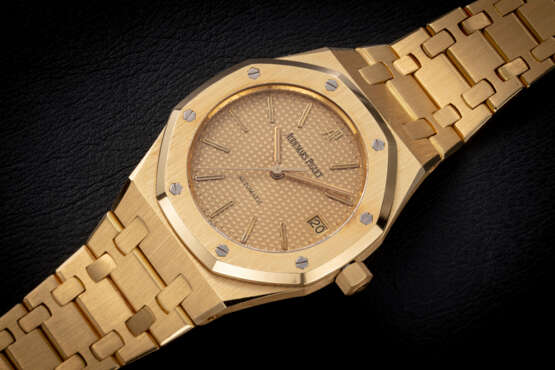 AUDEMARS PIGUET, ROYAL OAK REF.14790BA, AN ATTRACTIVE GOLD AUTOMATIC WRISTWATCH - photo 1