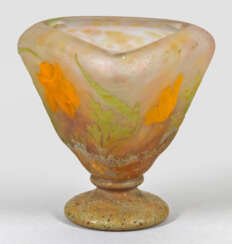 Pokal-Vase mit Mohndekor