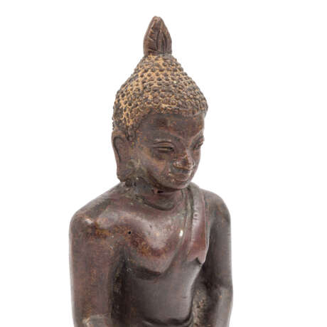 Buddha aus Bronze. RANGUN/BURMA, um 1850, - photo 5
