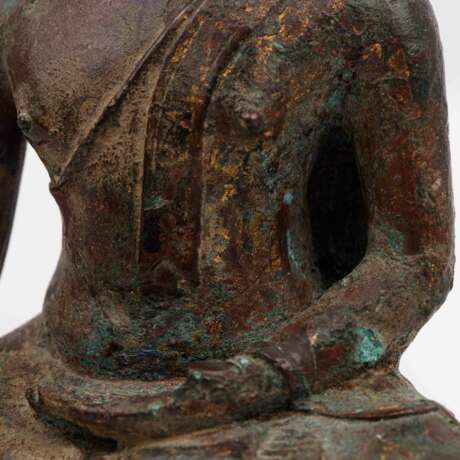 Buddha Akshobya aus Bronze, SINOTIBETISCH 18. Jh. oder älter. - photo 3