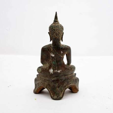 Buddha Akshobya aus Bronze, SINOTIBETISCH 18. Jh. oder älter. - Foto 5