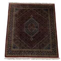 Orientteppich. INDO-BIDJAR, 20. Jh., 300x250 cm.