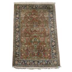 Orientteppich aus Kashmirseide. 234x153 cm.