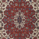 AN ISFAHAN CARPET - Foto 2