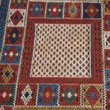 AN EMBROIDERED VERNEH RUG - Foto 2