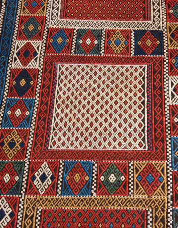 AN EMBROIDERED VERNEH RUG - photo 2