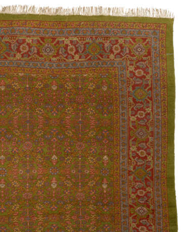 A ZIEGLER MAHAL CARPET - photo 3